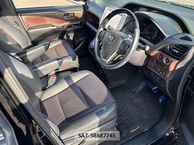 Toyota ESQUIRE 2018 8908783-2