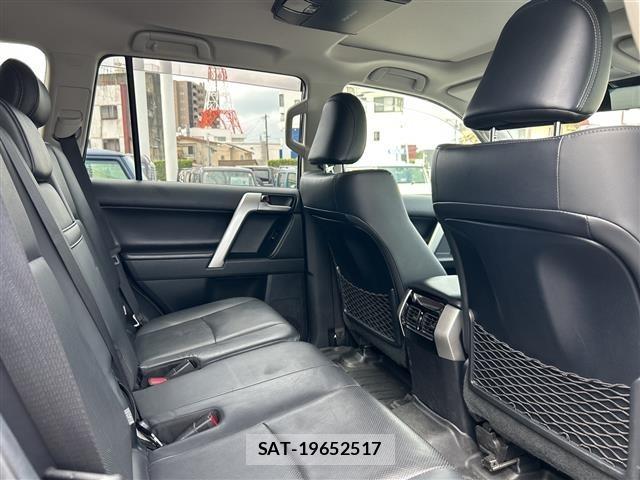 Toyota LAND CRUISER PRADO 2023 8907379-17