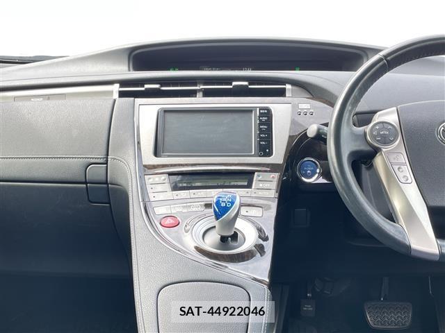 Toyota PRIUS PHV 2015 8915729-15
