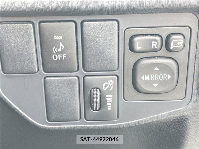 Toyota PRIUS PHV 2015 8915729-21
