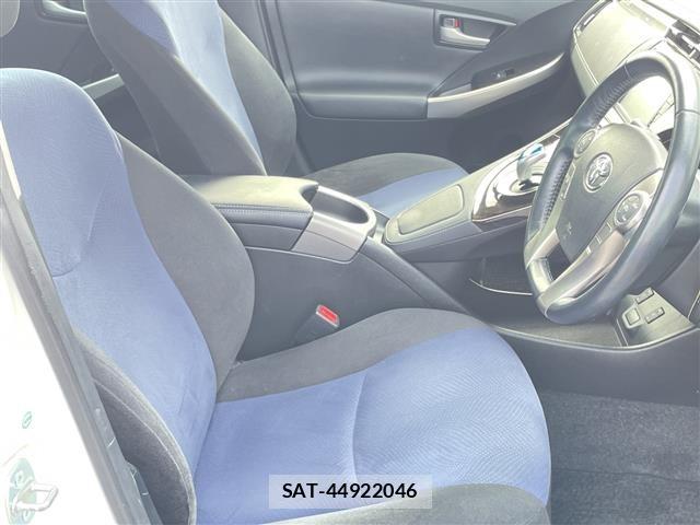 Toyota PRIUS PHV 2015 8915729-7