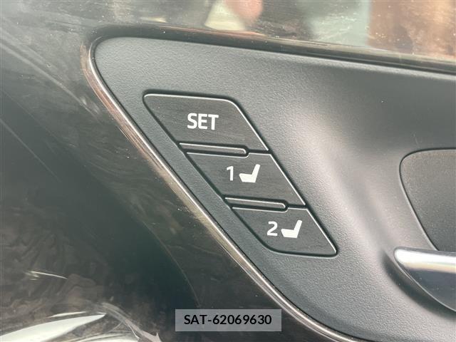 Toyota CROWN 2019 8680533-4
