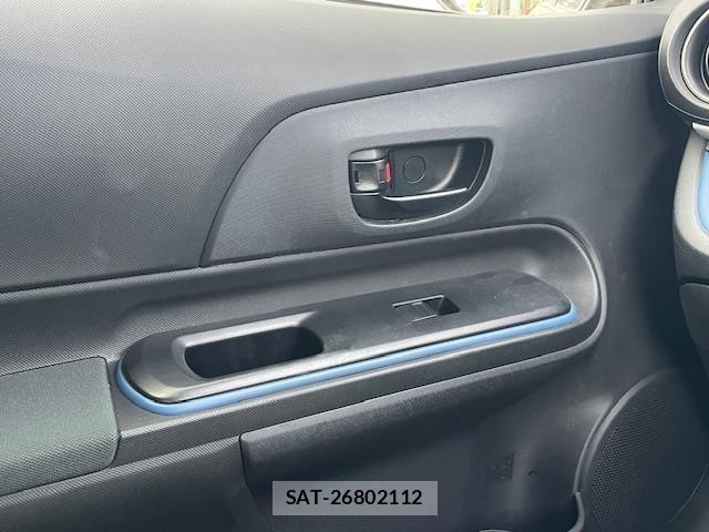 Toyota AQUA 2013 8705654-11