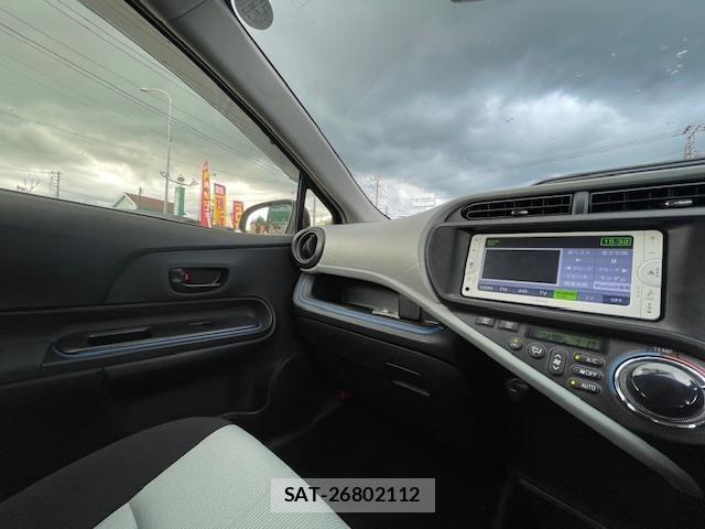 Toyota AQUA 2013 8705654-15