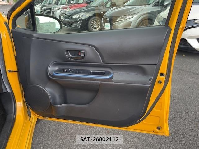 Toyota AQUA 2013 8705654-20