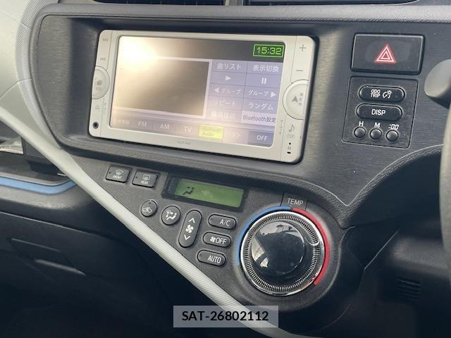 Toyota AQUA 2013 8705654-3