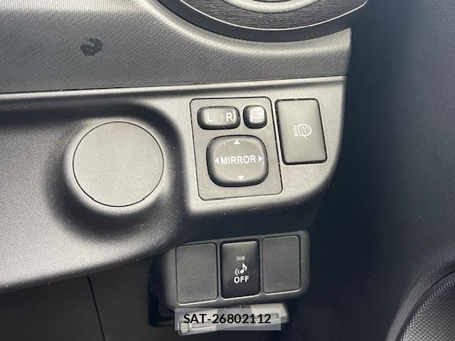 Toyota AQUA 2013 8705654-7