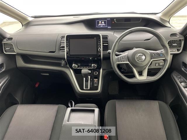 Nissan SERENA 2019 8926629-15