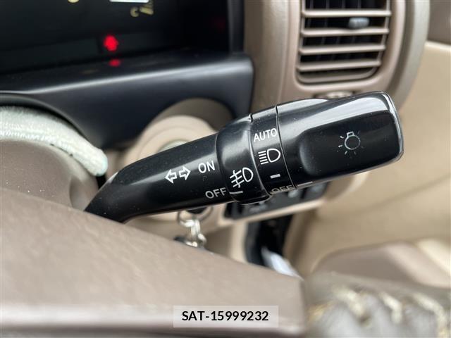Toyota LAND CRUISER 2000 8910636-18
