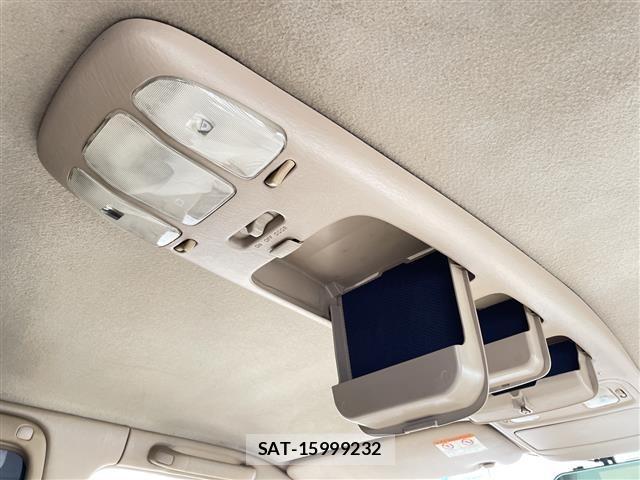 Toyota LAND CRUISER 2000 8910636-19