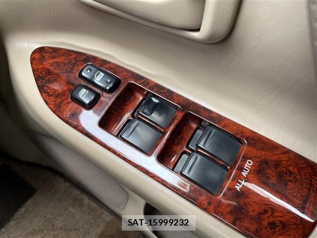 Toyota LAND CRUISER 2000 8910636-2