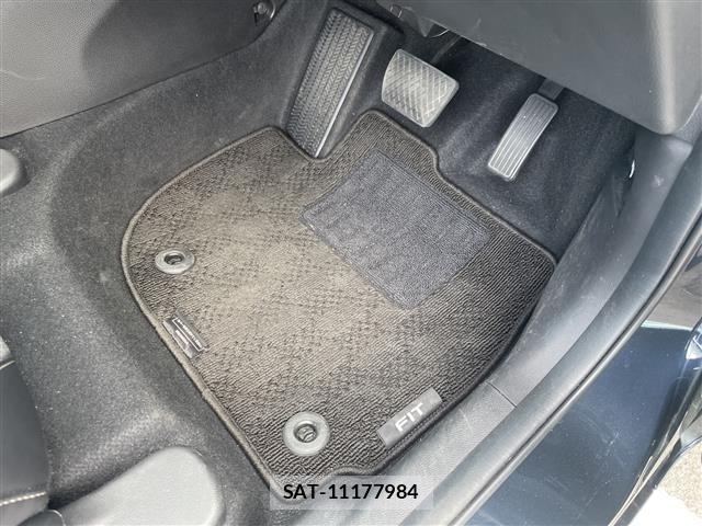 Honda FIT 2023 8921856-22