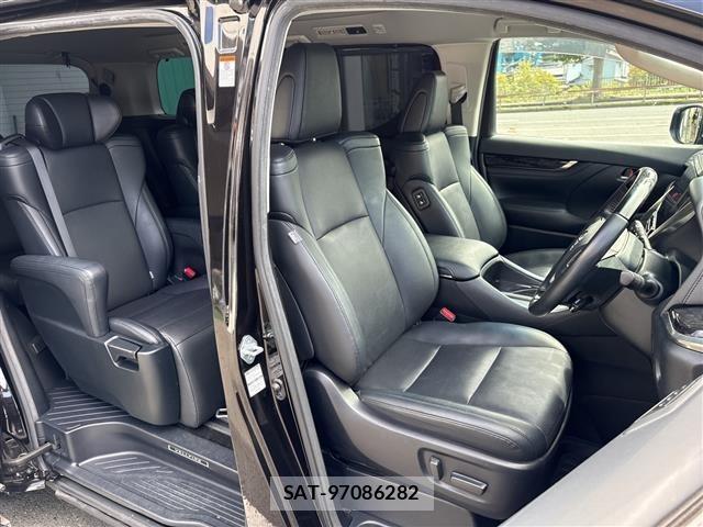 Toyota VELLFIRE 2018 8905130-4