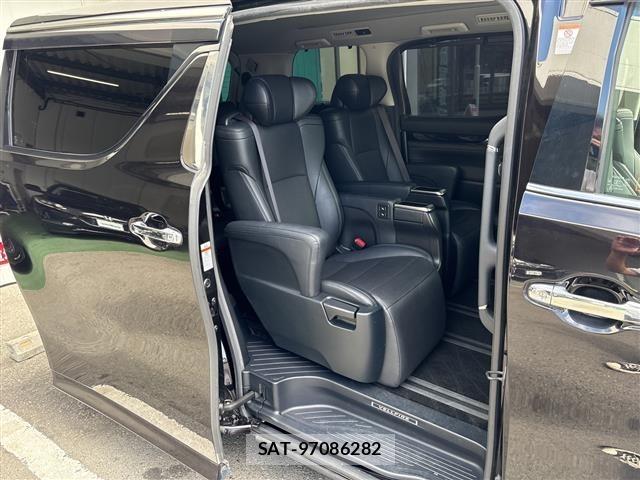 Toyota VELLFIRE 2018 8905130-6