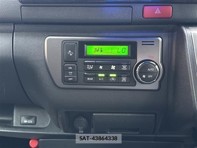 Toyota HIACE VAN 2020 8910525-6