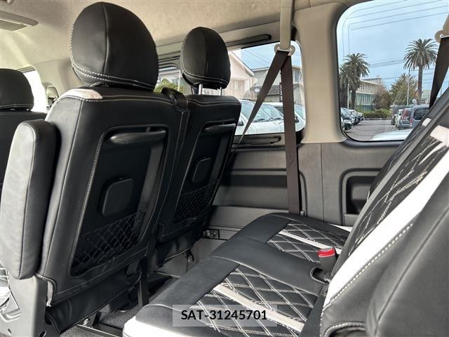 Toyota HIACE WAGON 2023 8915523-17