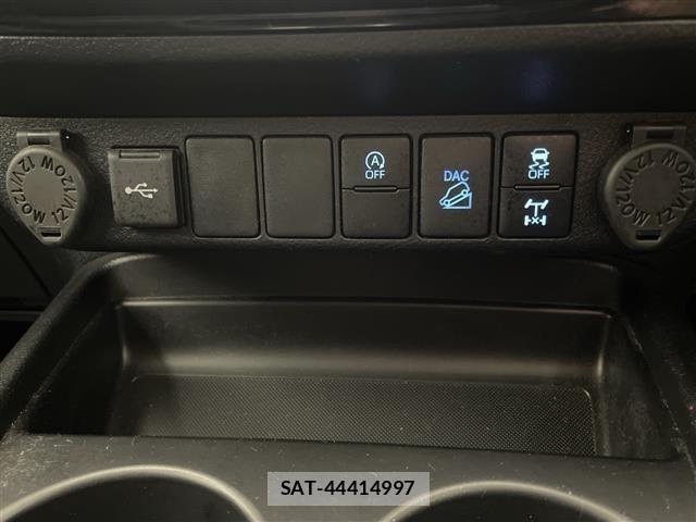 Toyota HILUX 2024 8682885-1