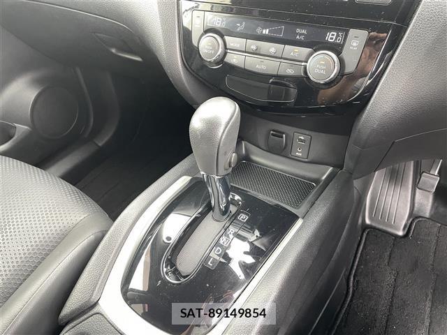 Nissan X-TRAIL 2016 8929343-1