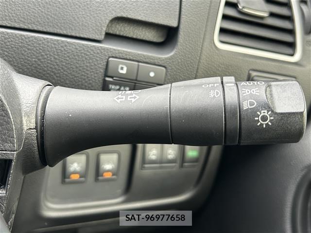 Nissan SERENA 2015 8926666-5