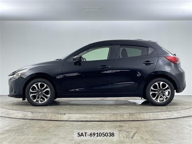 Mazda DEMIO 2015 8907944-8