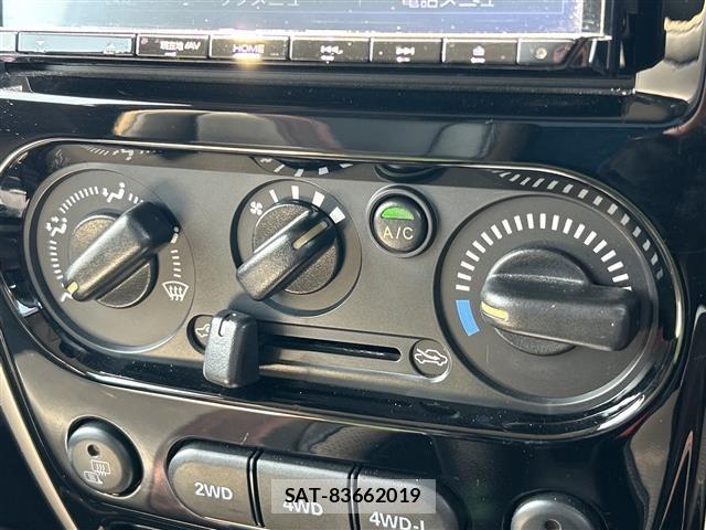 Suzuki JIMNY 2018 8932776-7