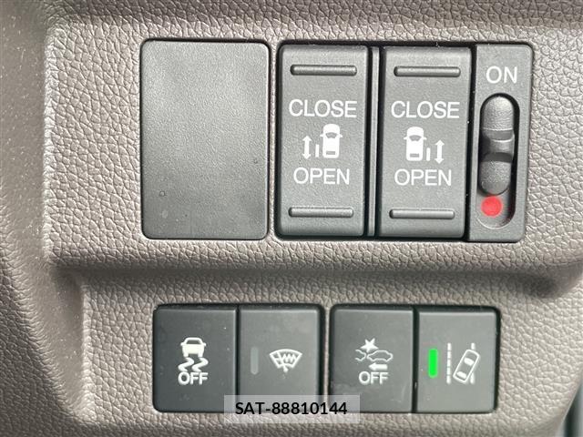 Honda FREED 2022 8684550-10