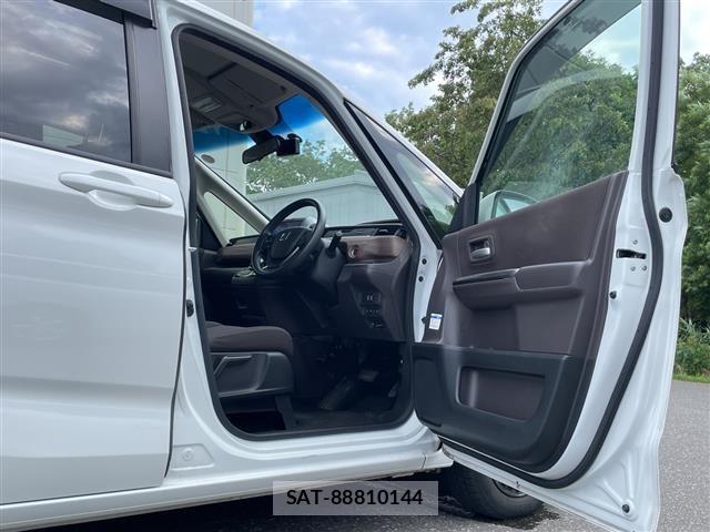Honda FREED 2022 8684550-12