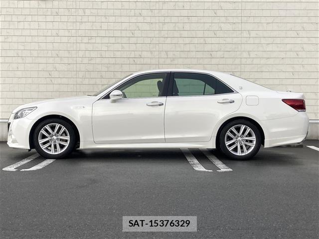 Toyota CROWN 2013 8937610-4