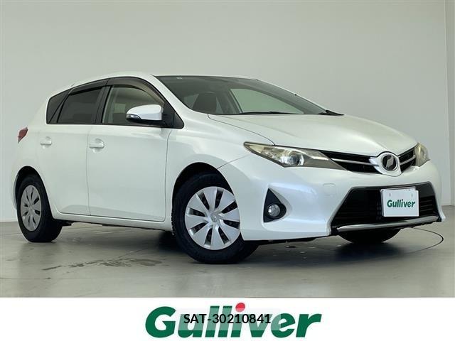 Toyota AURIS 2013 8683041-0