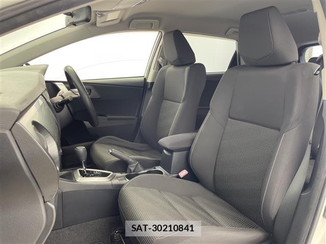 Toyota AURIS 2013 8683041-10
