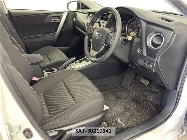 Toyota AURIS 2013 8683041-11