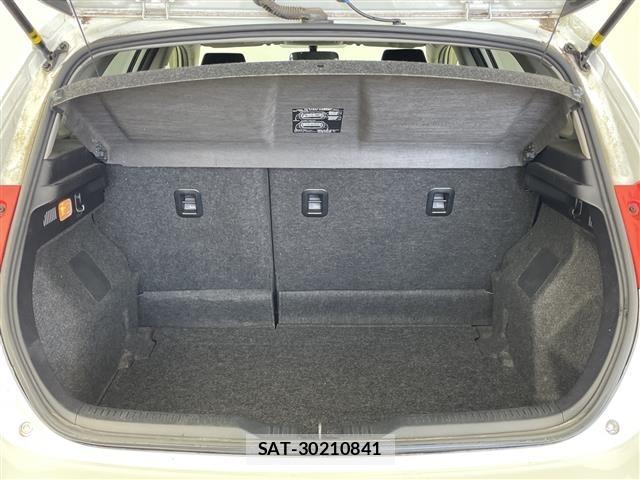 Toyota AURIS 2013 8683041-21