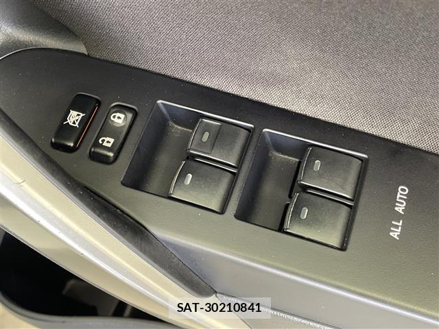 Toyota AURIS 2013 8683041-7