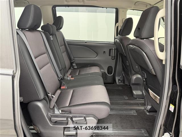 Nissan SERENA 2018 8926746-11