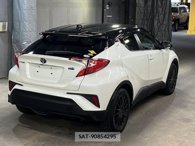 Toyota C-HR 2019 8707857-5