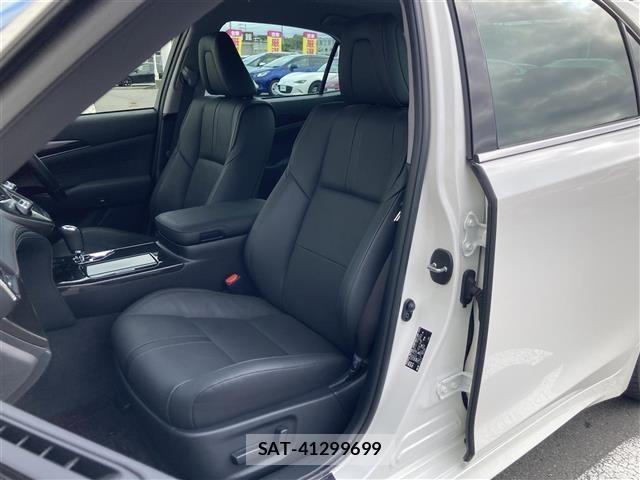 Toyota CROWN 2013 8937627-28