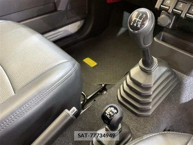 Suzuki JIMNY 2023 8748697-11