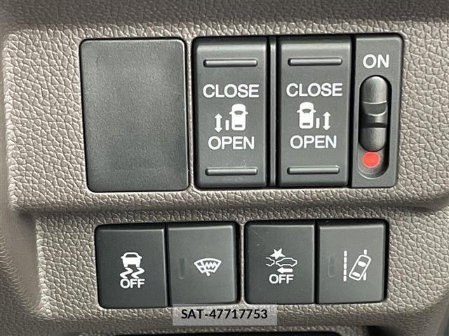 Honda FREED 2022 8684567-17