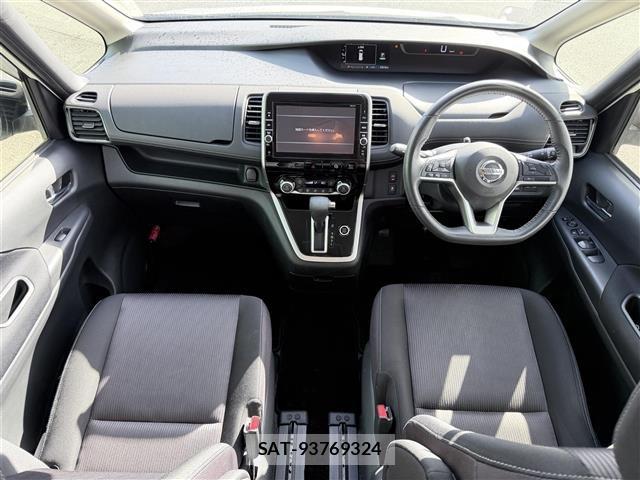 Nissan SERENA 2018 8926775-15