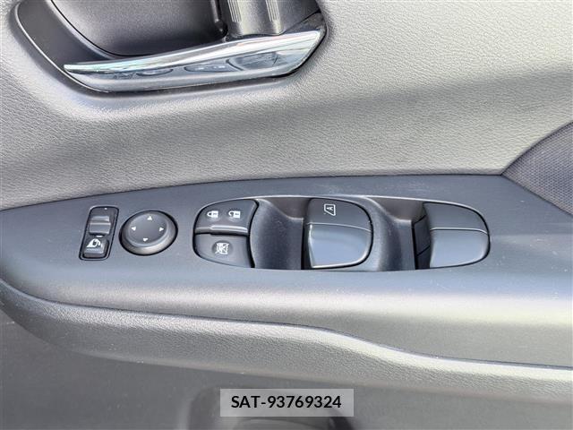 Nissan SERENA 2018 8926775-3