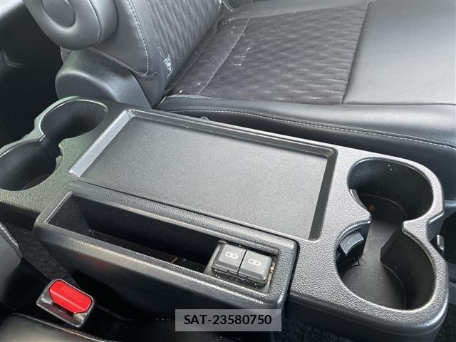 Toyota NOAH 2023 8683538-12