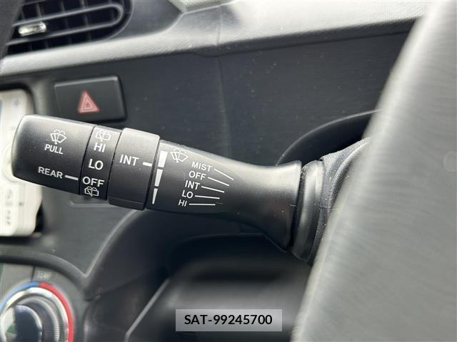 Toyota AQUA 2013 8705662-1