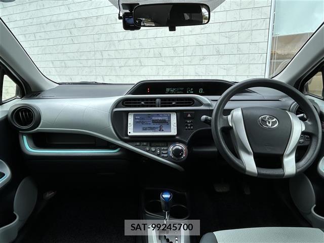 Toyota AQUA 2013 8705662-14