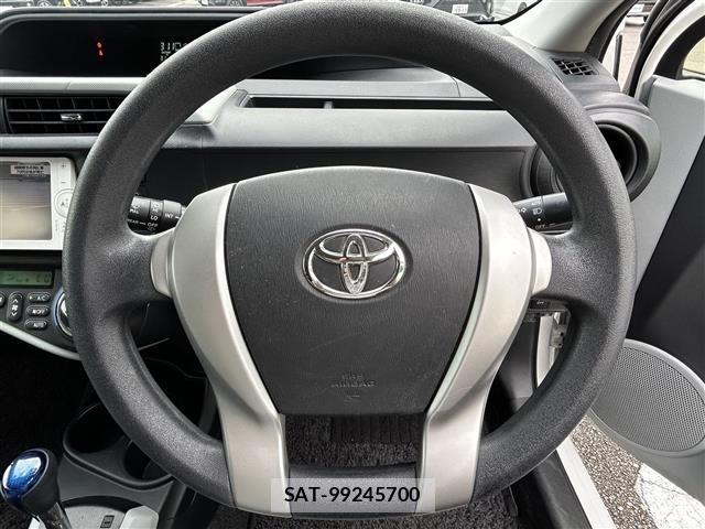 Toyota AQUA 2013 8705662-16
