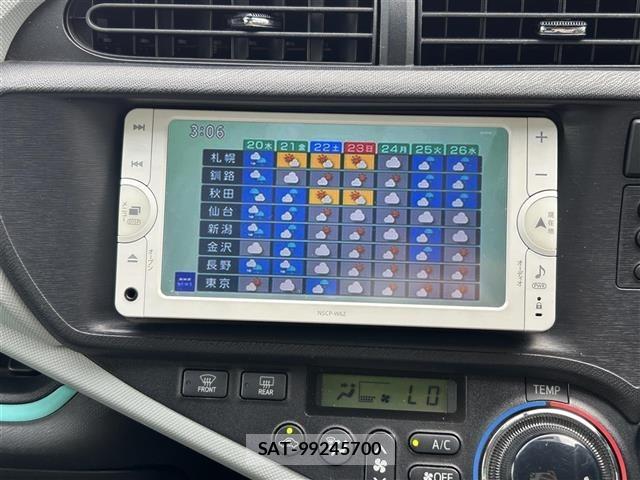 Toyota AQUA 2013 8705662-19