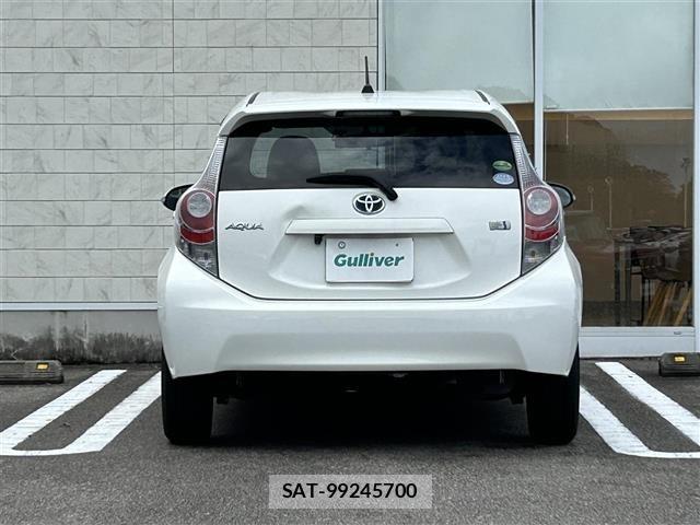 Toyota AQUA 2013 8705662-20