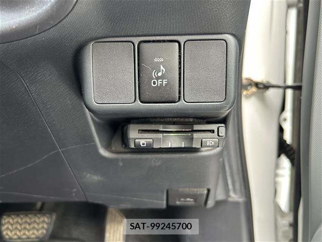 Toyota AQUA 2013 8705662-7