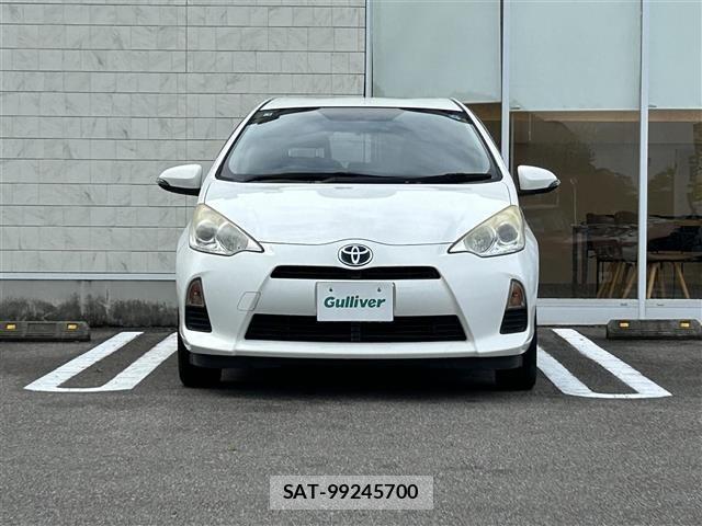 Toyota AQUA 2013 8705662-9