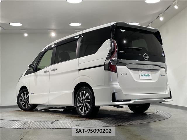 Nissan SERENA 2021 8926809-14