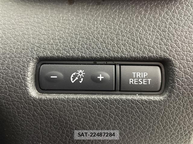 Nissan X-TRAIL 2015 8929389-12